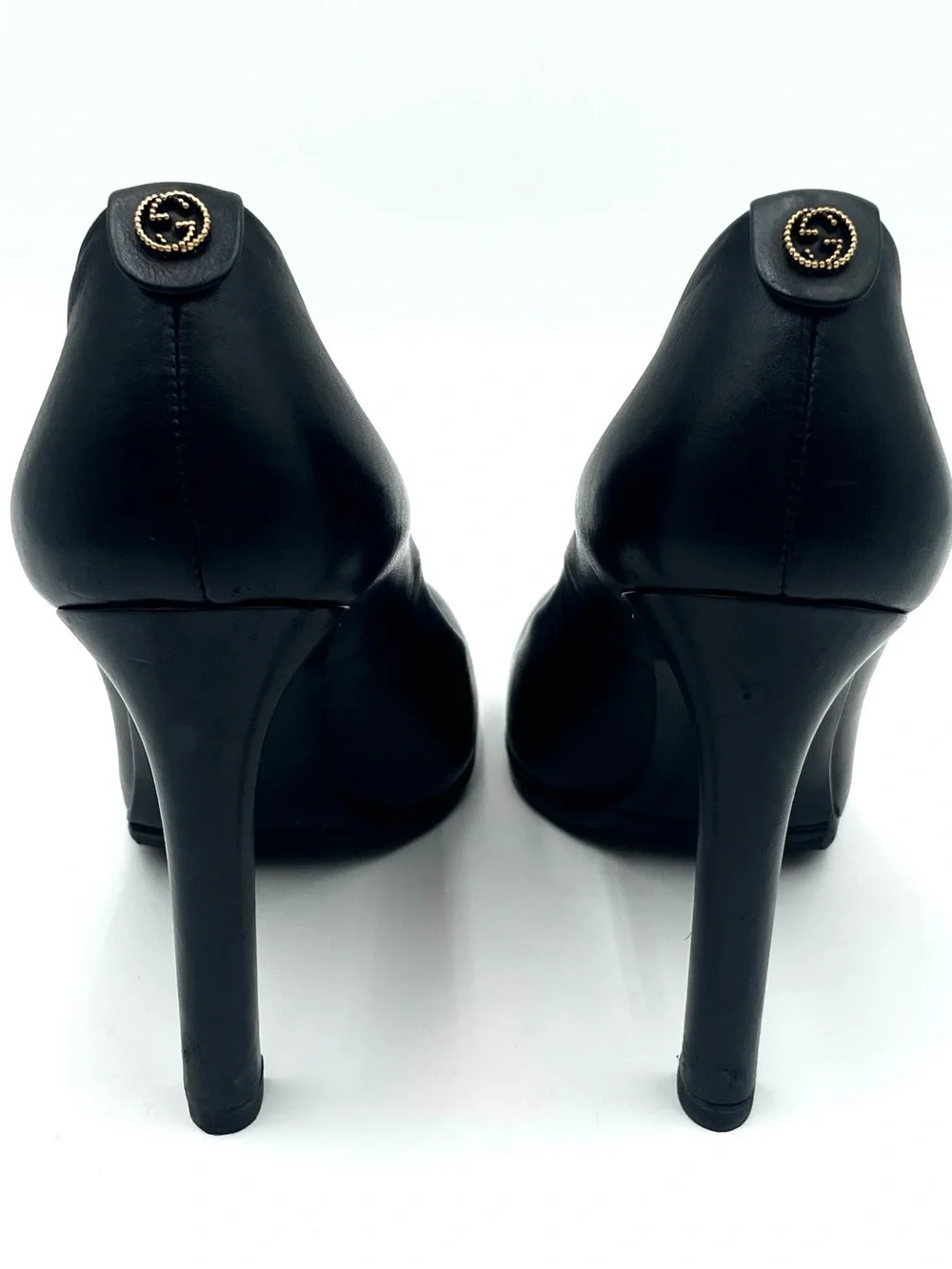 Gucci Black Round Toe Pumps Size 38